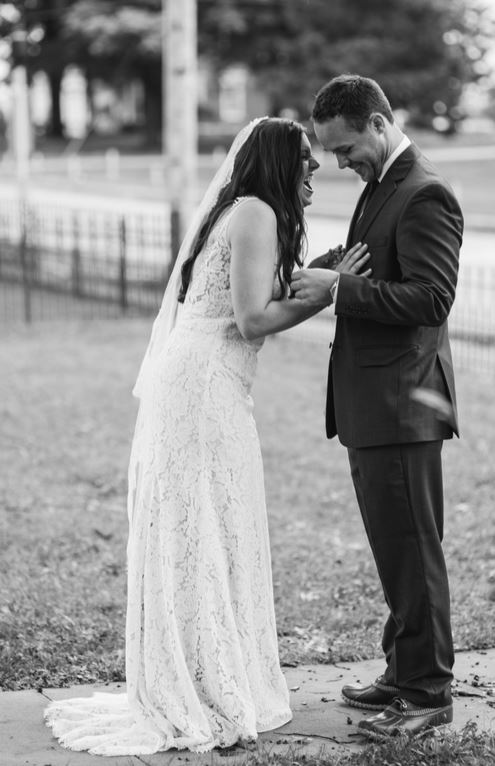 The Hourglass Studios Wedding Photos of Michigan Wedding Photographer